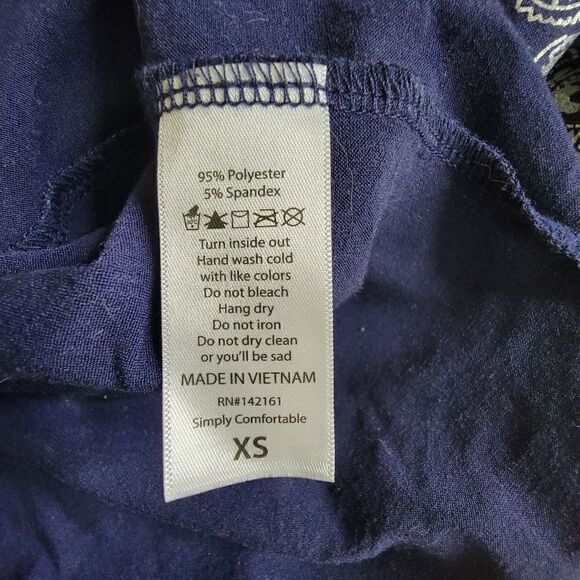 LuLaRoe Irma Elegant Short Sleeve Metallic Paisley Tunic Top Blue Silver Size XS - Picture 4 of 9